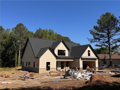 140 Cambridge Court Calhoun GA 30701