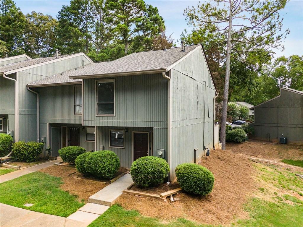 6170 Woodland Road