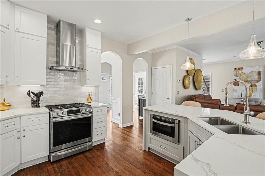 936 Peel Castle Lane