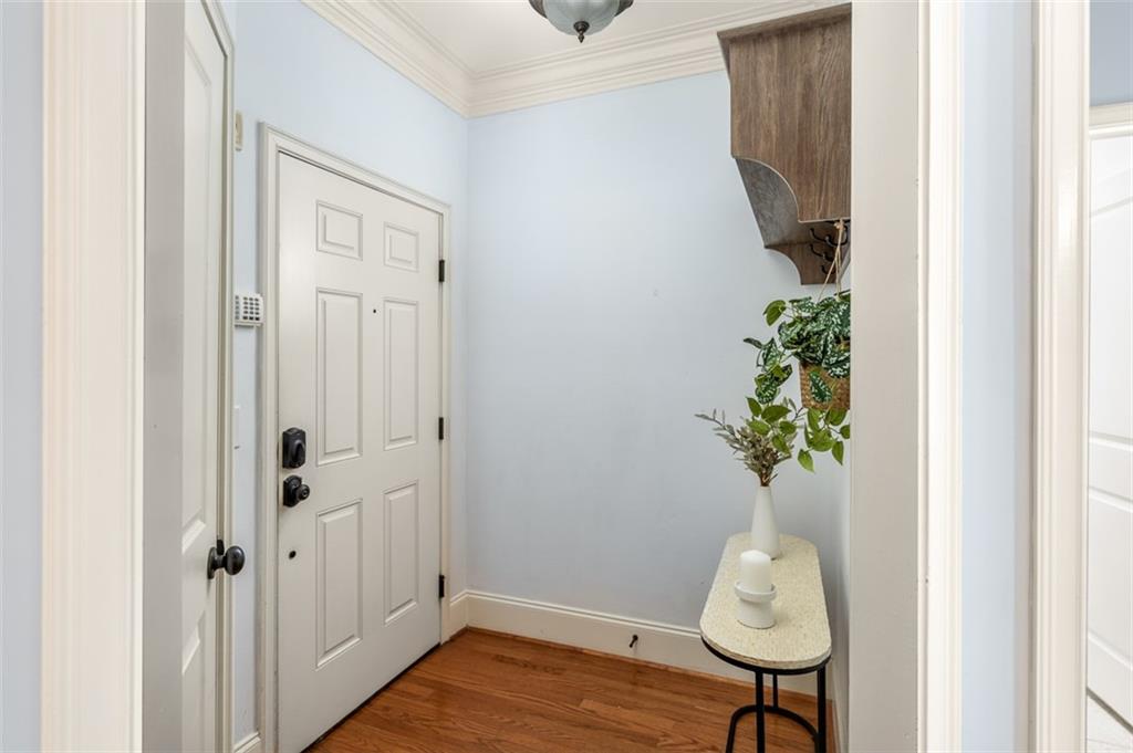 825 Highland Lane NE 1112