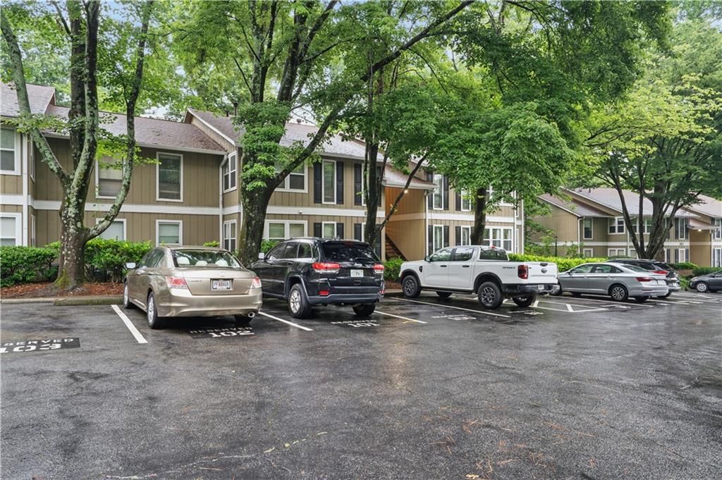 5157 Roswell Road 1
