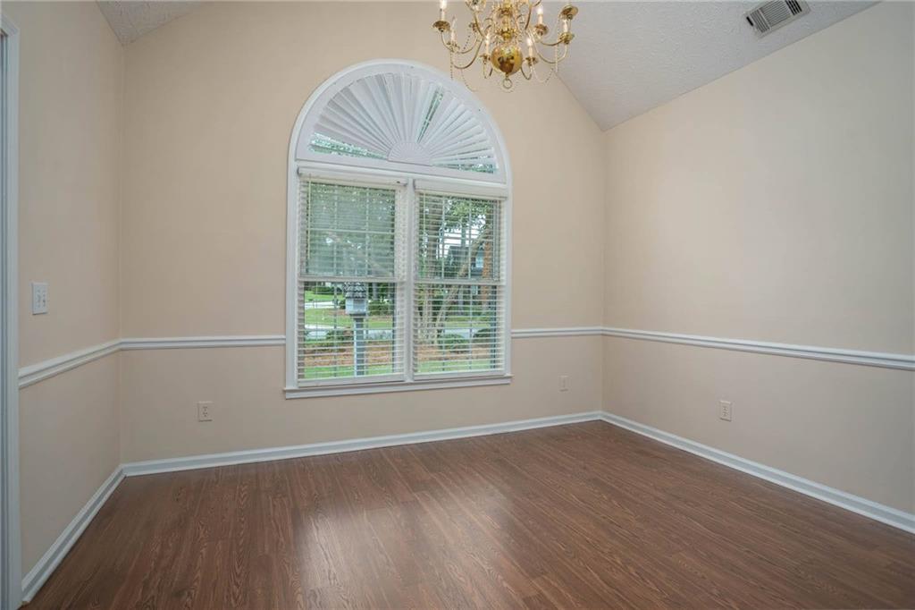 3136 Elizabeth Lane