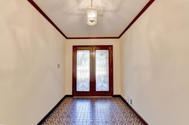 3909 Valley Park Drive SW