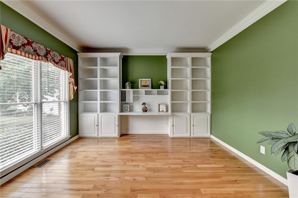 868 Branch Tree CT
