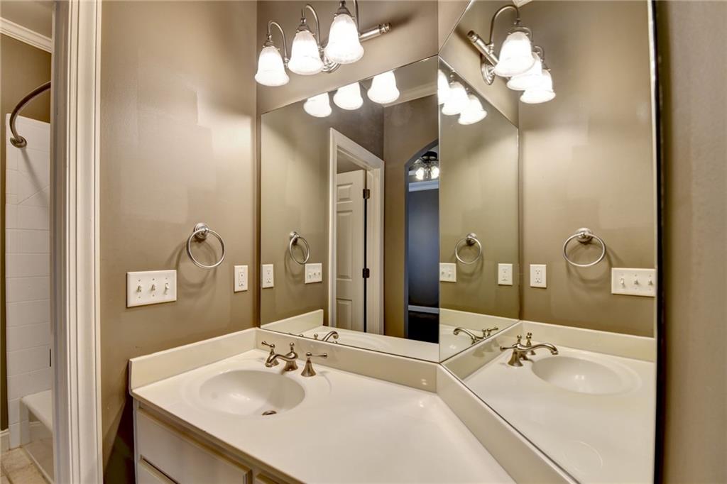 10125 Brixton Place, Suwanee, Georgia image 43