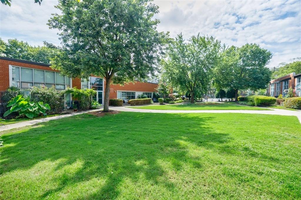 5200 Peachtree Road 1104
