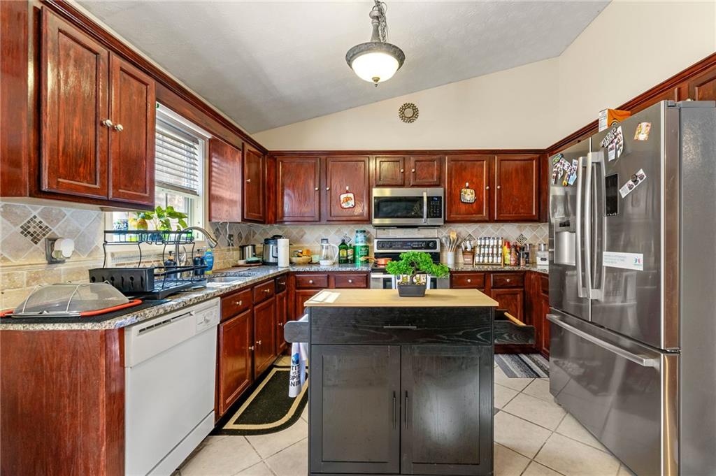 120 Aspen Forest Drive, Covington, Georgia image 9