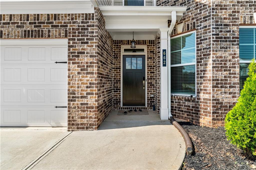 662 Eagles Nest Circle