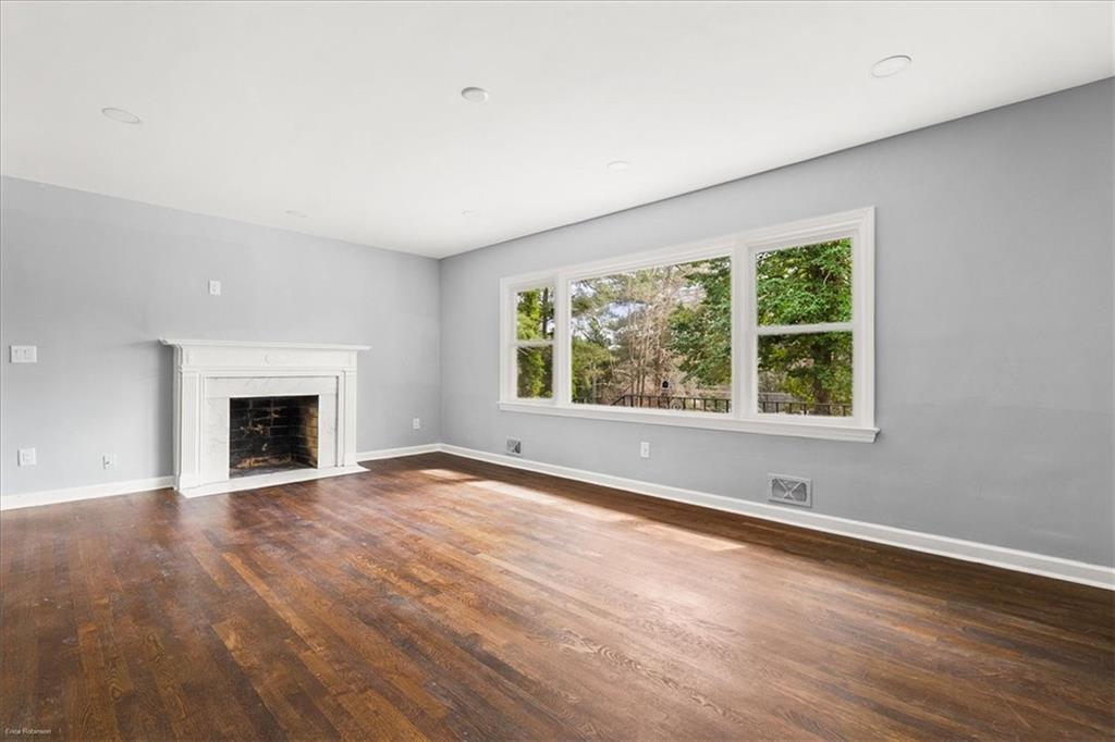 2763 Baker Ridge Drive NW