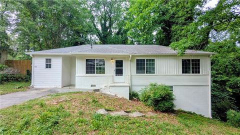 Homes For Rent - 631 Blackhawk Circle<br/> Mableton, GA 30126