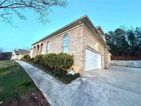 Homes For Sale - 136 Hillcrest Drive<br/> Catoosa County, Ringgold, GA 30736