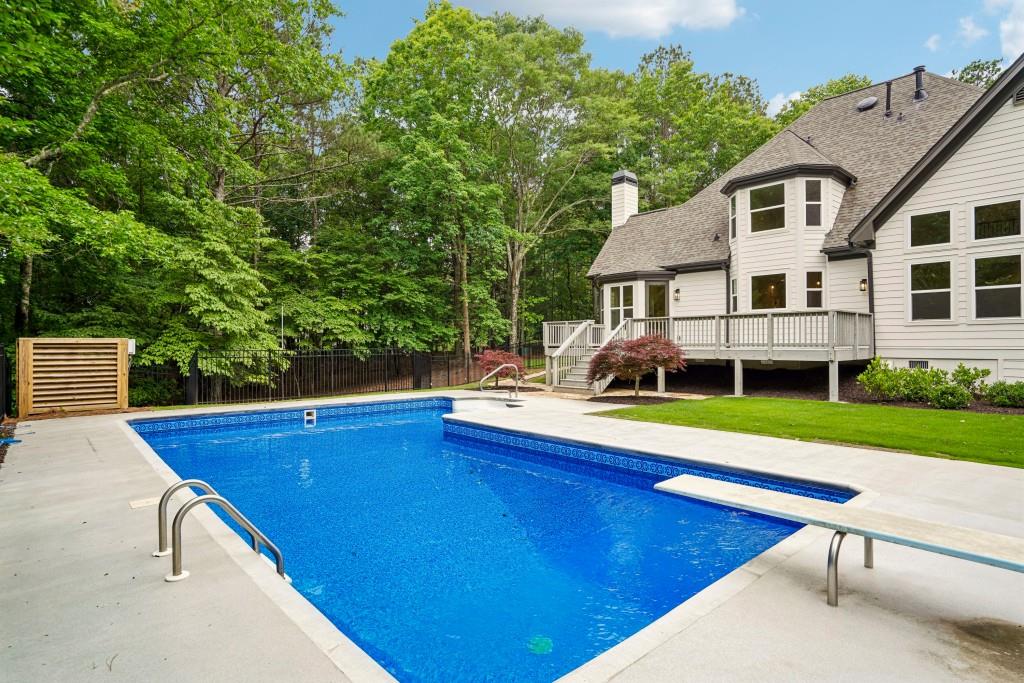 Cumming, Georgia, 30041, United States, 4 Bedrooms Bedrooms, ,5 BathroomsBathrooms,Residential,Active,2020512