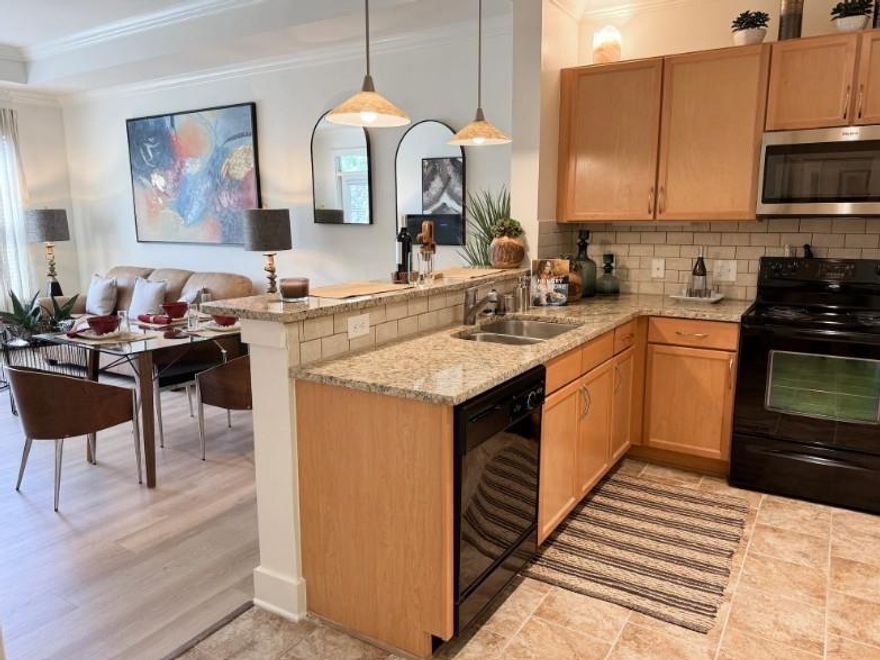 Convenient to GA 400, I-85.  Minutes from Restaurants, Shopping, Entertainment.  Stainless Steel Appliances.  Granite Countertops.