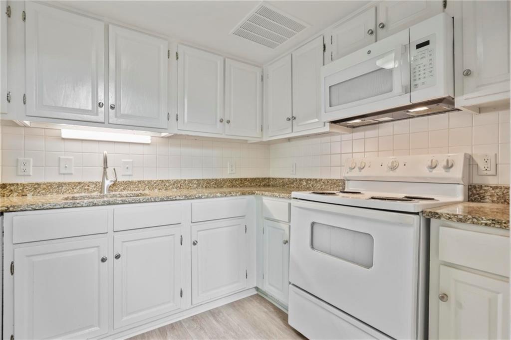 2117 Bucktrout Place, Dunwoody, Georgia image 10