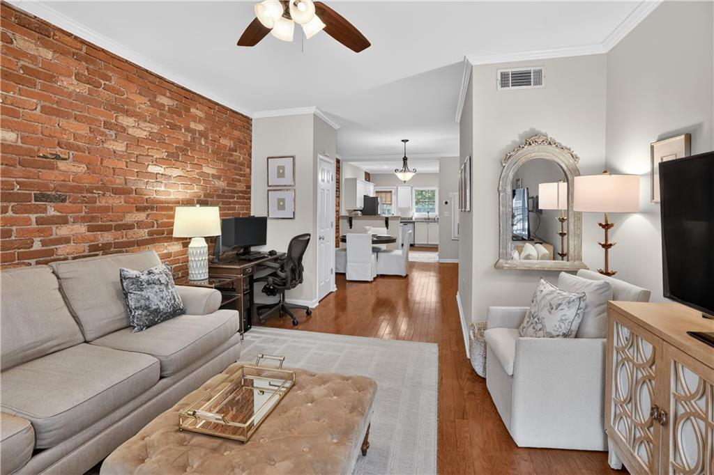 3675 Peachtree Road NE 19