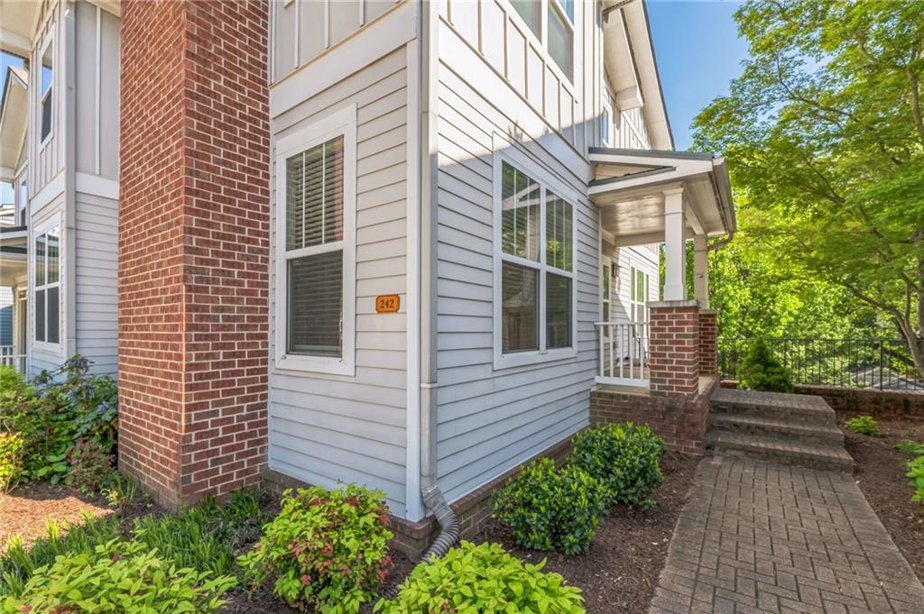 242 16th Street NW 14