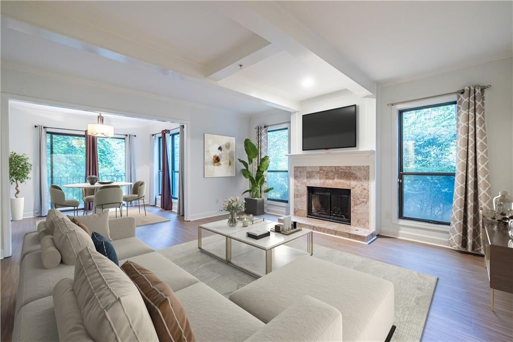 1006 Donegal SE