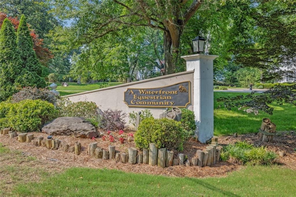 8575 Anchor On Lanier Court