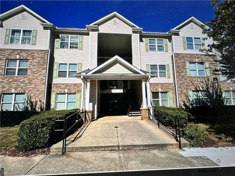 Condo For Sale - 3203 Fairington Ridge Circle<br/> Dekalb County, Lithonia, GA 30038