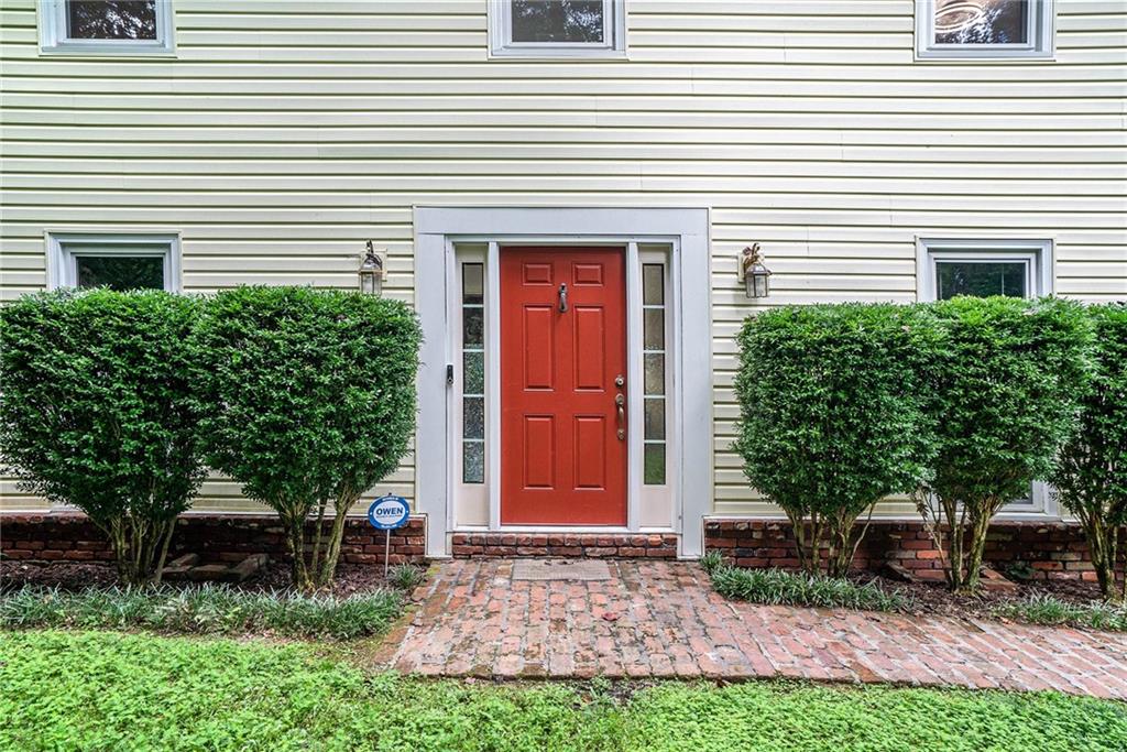 484 Kenilworth Circle
