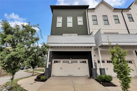 Townhouse For Sale - 3587 Candler Court<br/> Hapeville, GA 30354