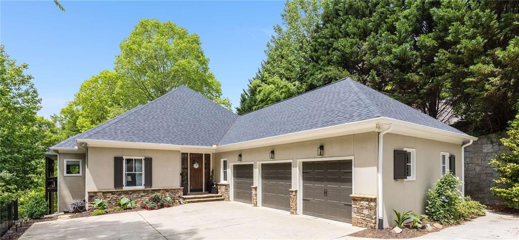 99 Bree Lane