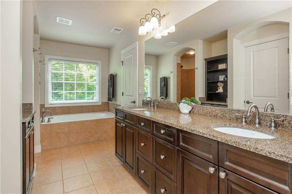 2025 Eagle Ridge, Roswell, Georgia image 34