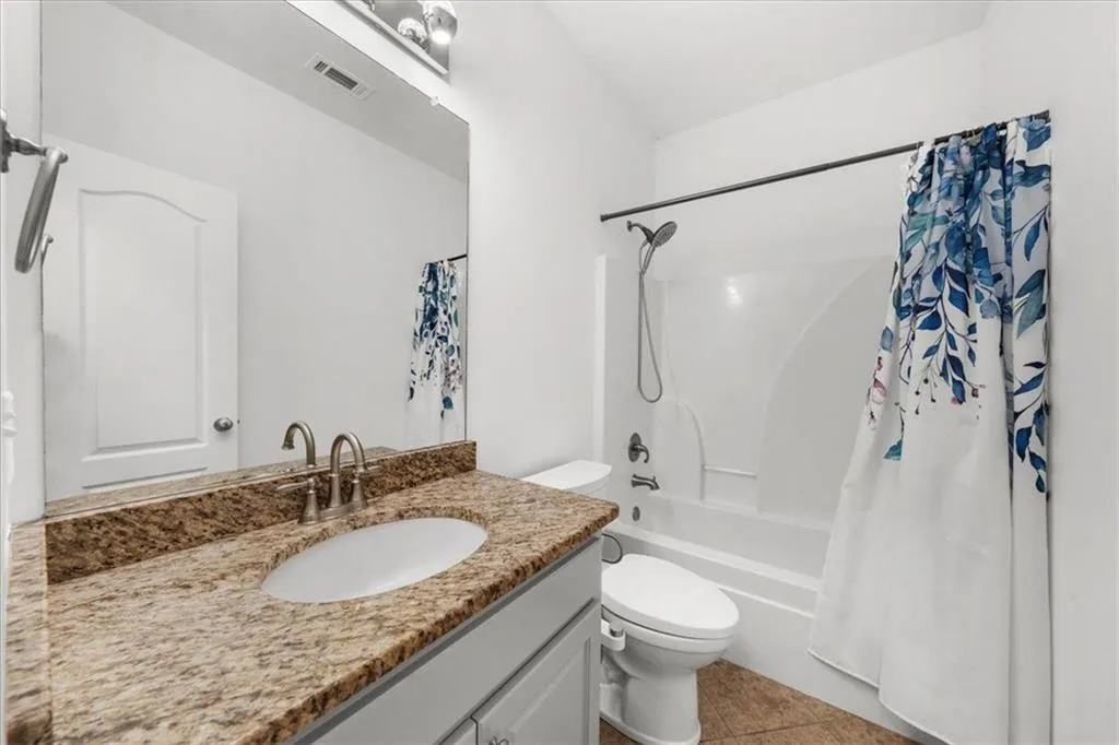 Loganville, Georgia 30052, United States, 5 Bedrooms Bedrooms, ,4 BathroomsBathrooms,Residential,Active,177637