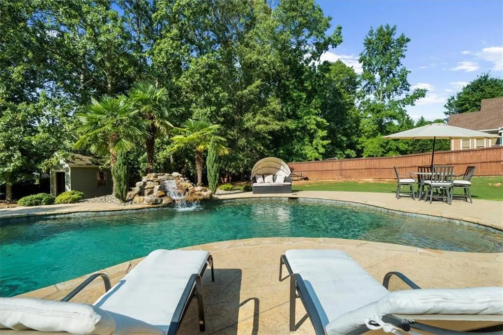 Loganville, Georgia 30052, United States, 5 Bedrooms Bedrooms, ,4 BathroomsBathrooms,Residential,Active,177637