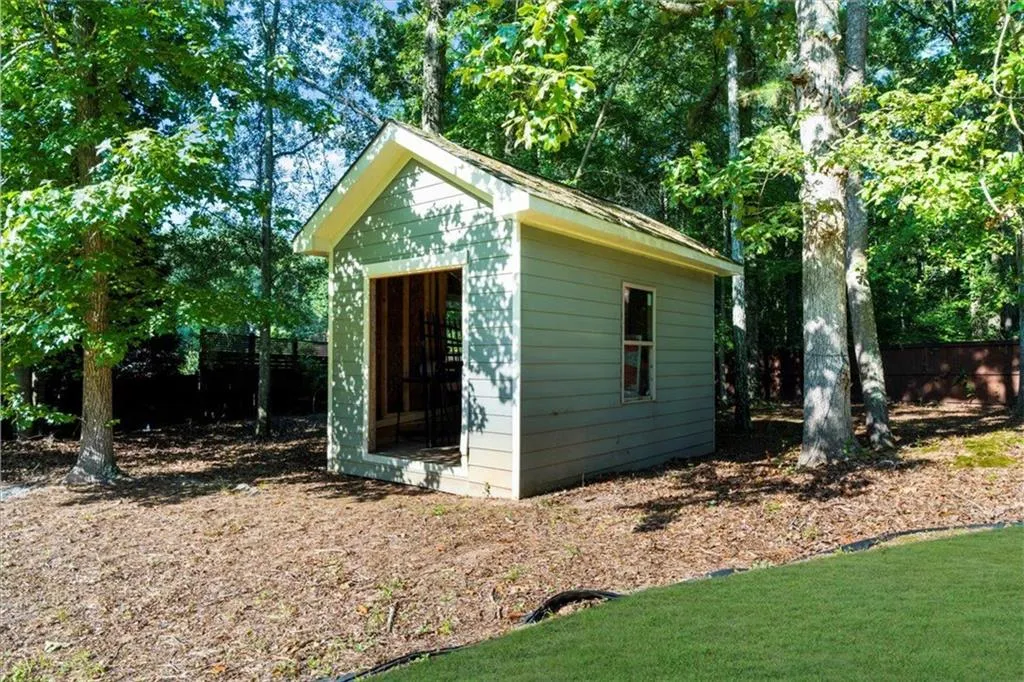 Loganville, Georgia 30052, United States, 5 Bedrooms Bedrooms, ,4 BathroomsBathrooms,Residential,Active,177637