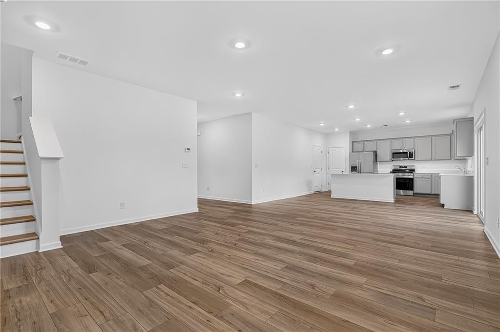 27 Shoal Court