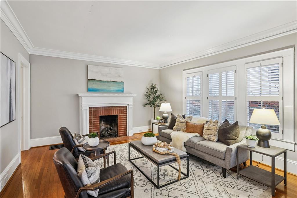 29 Hillside Avenue NE