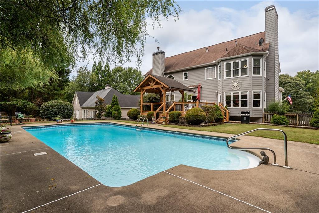 8046 Ridge Valley