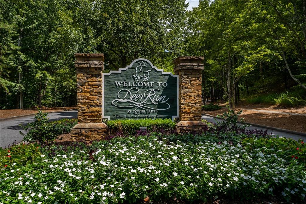 8046 Ridge Valley