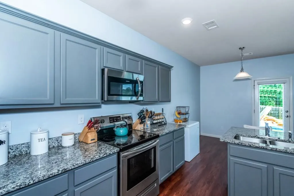 Covington, Georgia 30014, United States, 5 Bedrooms Bedrooms, ,3 BathroomsBathrooms,Residential,Pending,20833