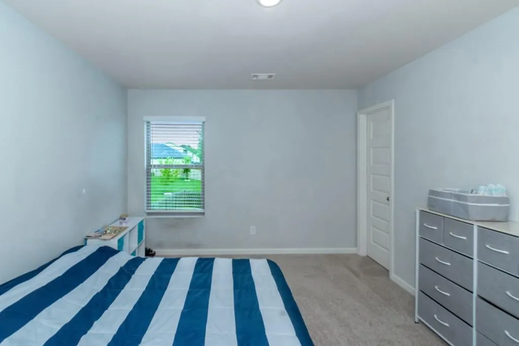 Covington, Georgia 30014, United States, 5 Bedrooms Bedrooms, ,3 BathroomsBathrooms,Residential,Pending,20833