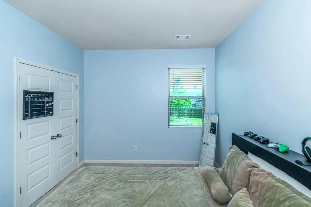 Covington, Georgia 30014, United States, 5 Bedrooms Bedrooms, ,3 BathroomsBathrooms,Residential,Pending,20833