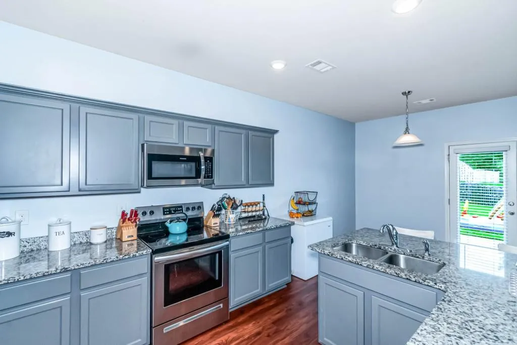 Covington, Georgia 30014, United States, 5 Bedrooms Bedrooms, ,3 BathroomsBathrooms,Residential,Pending,20833