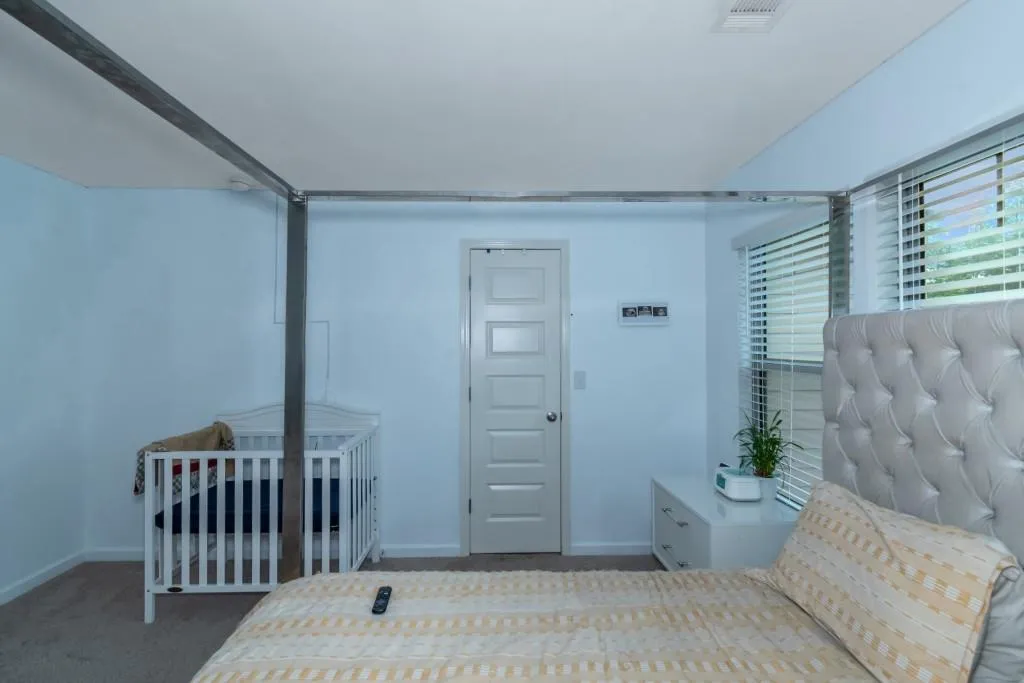 Covington, Georgia 30014, United States, 5 Bedrooms Bedrooms, ,3 BathroomsBathrooms,Residential,Pending,20833