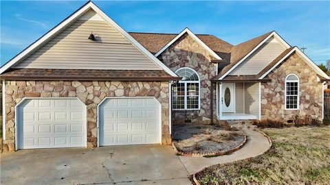 Homes For Sale - 4389 N 225 Highway<br/> Chatsworth, GA 30705