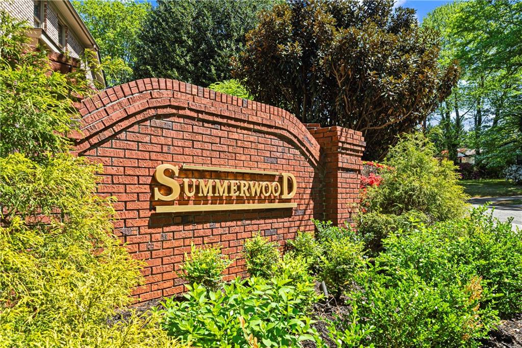 2521 Summeroak Drive