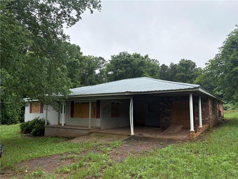 Homes For Sale - 3144 Rockmart Road<br/> Carroll County, Villa Rica, GA 30180