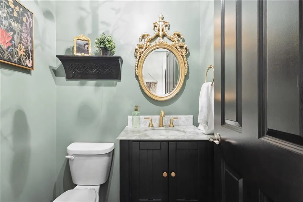 Alpharetta, Georgia 30005, United States, 3 Bedrooms Bedrooms, ,3 BathroomsBathrooms,Residential,Pending,80001