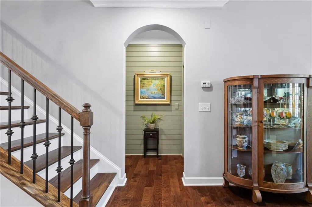 Alpharetta, Georgia 30005, United States, 3 Bedrooms Bedrooms, ,3 BathroomsBathrooms,Residential,Pending,80001