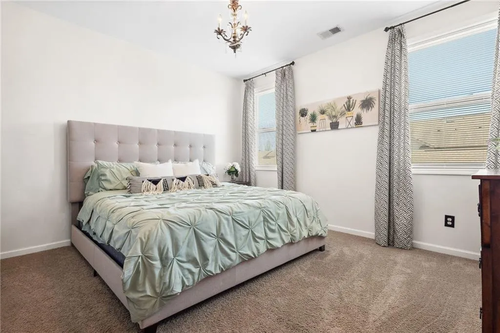 Alpharetta, Georgia 30005, United States, 3 Bedrooms Bedrooms, ,3 BathroomsBathrooms,Residential,Pending,80001