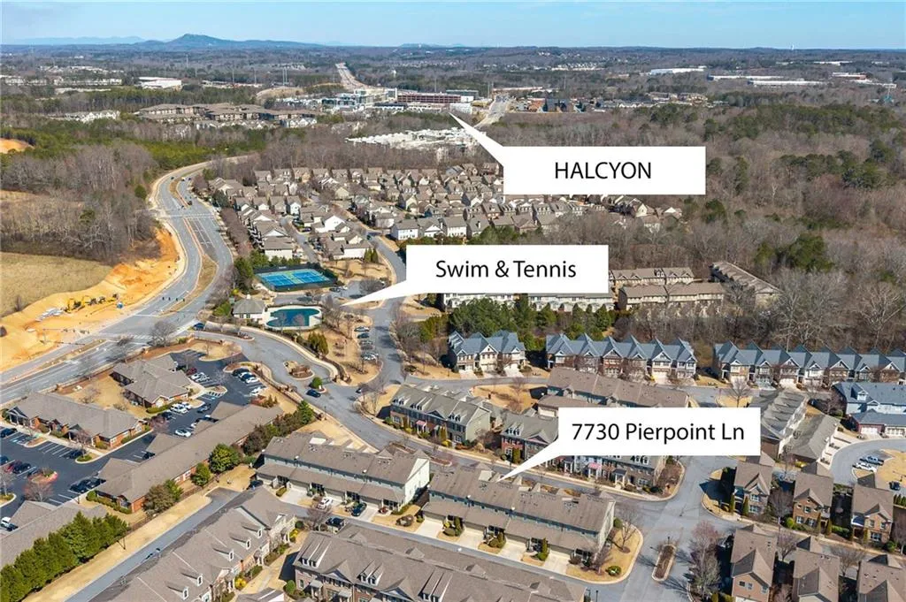 Alpharetta, Georgia 30005, United States, 3 Bedrooms Bedrooms, ,3 BathroomsBathrooms,Residential,Pending,80001