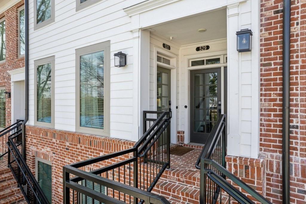 531 Burton Drive, Alpharetta, Georgia image 2