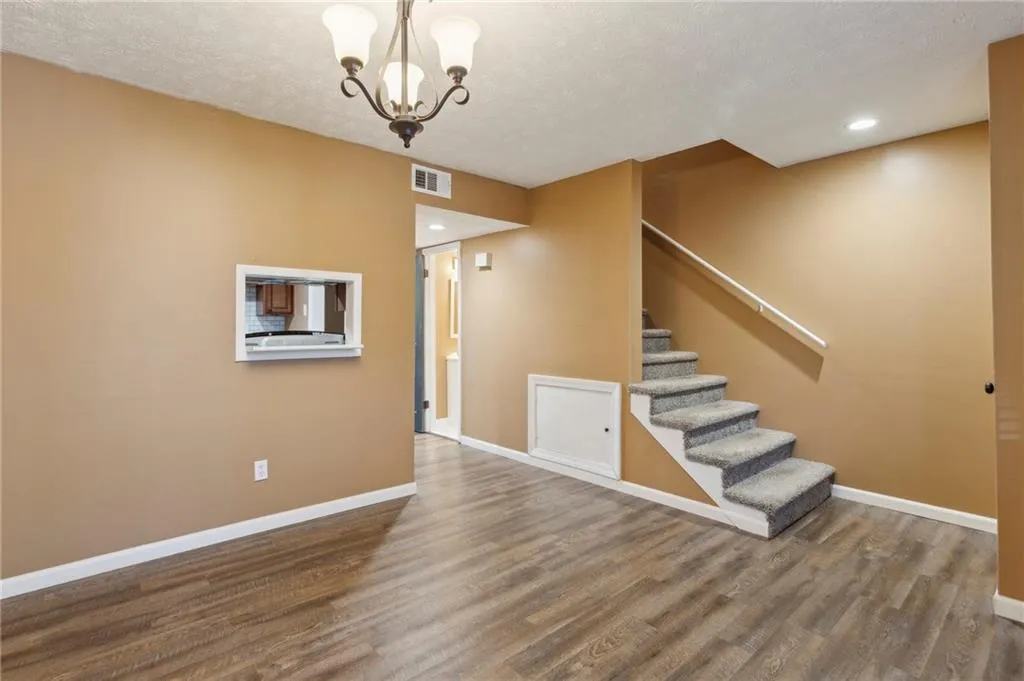 Smyrna, Georgia 30080, United States, 2 Bedrooms Bedrooms, ,2 BathroomsBathrooms,Residential,Active,100244