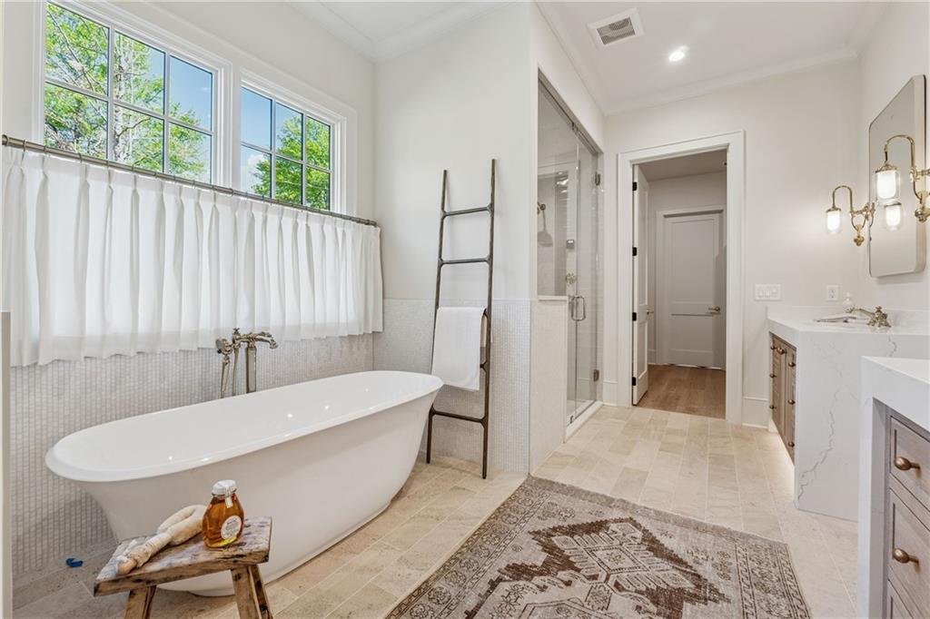 100 Maison Ct