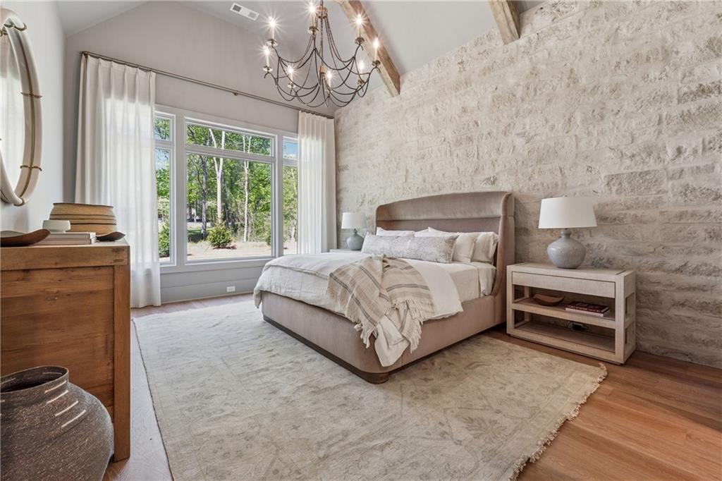 100 Maison Ct